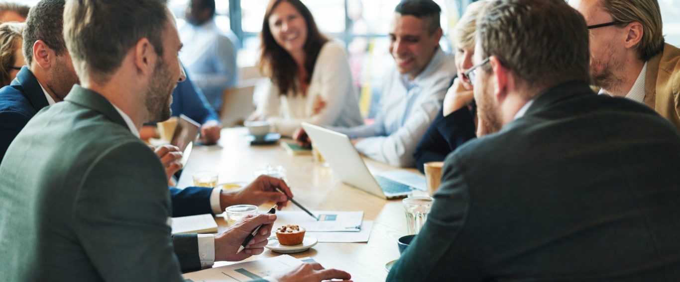 La propreté et l’hygiène sont des enjeux essentiels pour tous les environnements professionnels. Elles participent directement au bien-être, à la santé et à l’image de votre entreprise. Présente à Lyon et dans toute la région Auvergne-Rhône-Alpes, Label Pro Services garantit une intervention réactive, un suivi qualité rigoureux et des prestations fiables, assurées par des équipes formées, discrètes et efficaces.